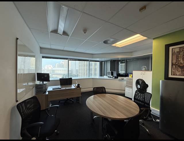 411M² OFFICE TO LET IN FORESHORE